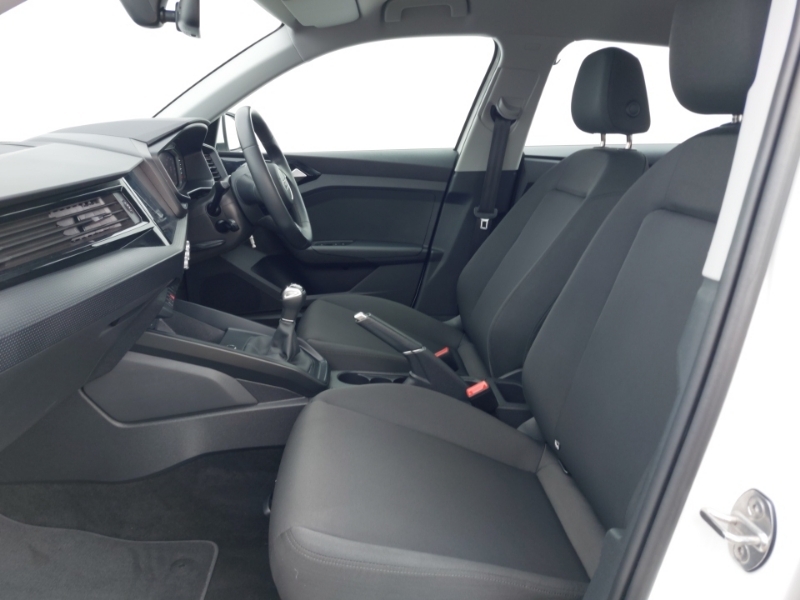 Audi A1 25 Tfsi Technik WJ23KMM White #5