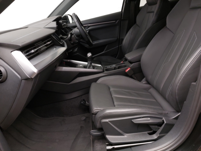Audi A3 30 Tfsi S Line SK23ZPU Black #5