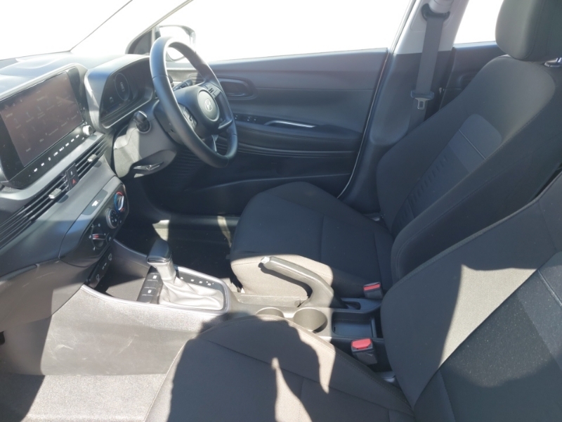 Hyundai Bayon 1.0 Tgdi Advance Dct AV25YDO White #5