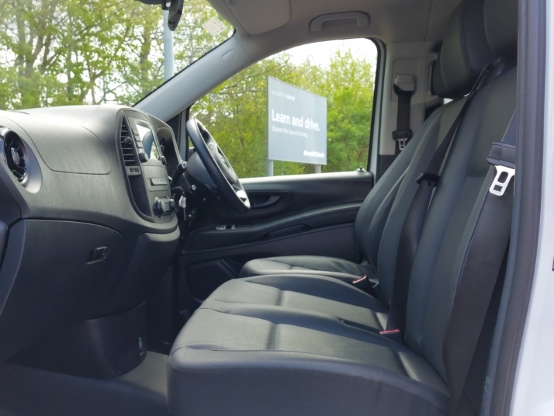 Mercedes-Benz Vito 114 Cdi Pro 9-Seater 9G-tronic KN24YCZ White #5