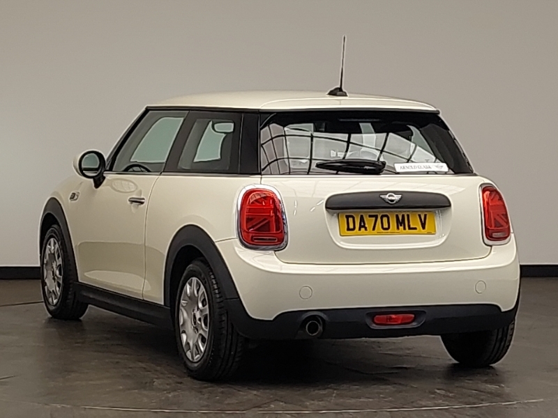 Mini Hatch 1.5 One Classic II DA70MLV White #2