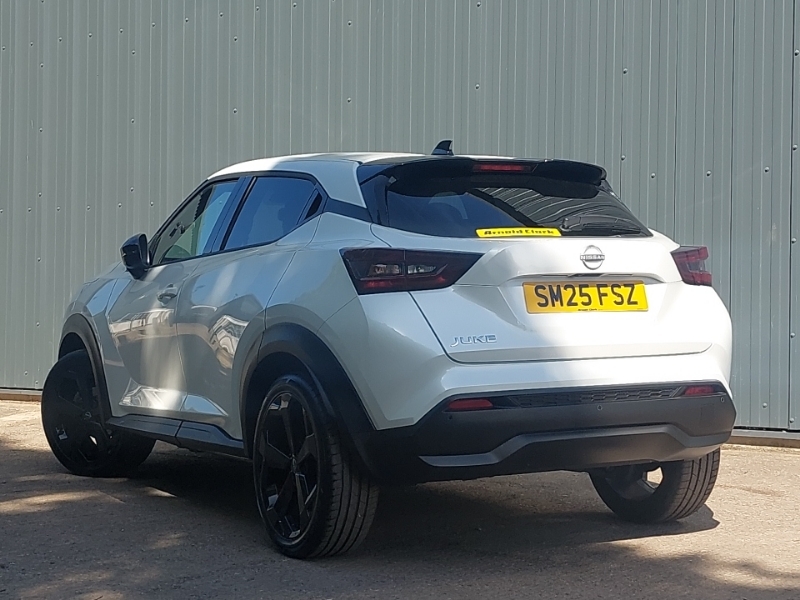 Nissan Juke 1.0 Dig-t Tekna SM25FSZ White #2