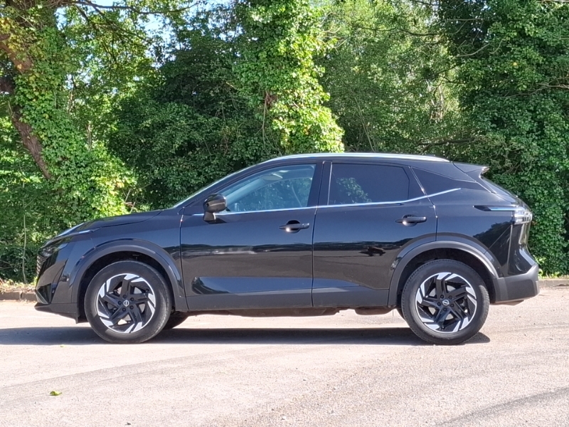 Nissan Qashqai 1.3 Dig-t Mh N-connecta Glass Roof SM25XUB Black #4