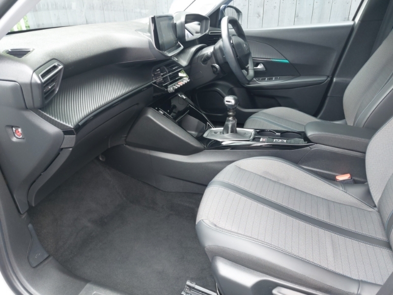 Peugeot 2008 1.2 Puretech Allure Premium SB21USE White #5