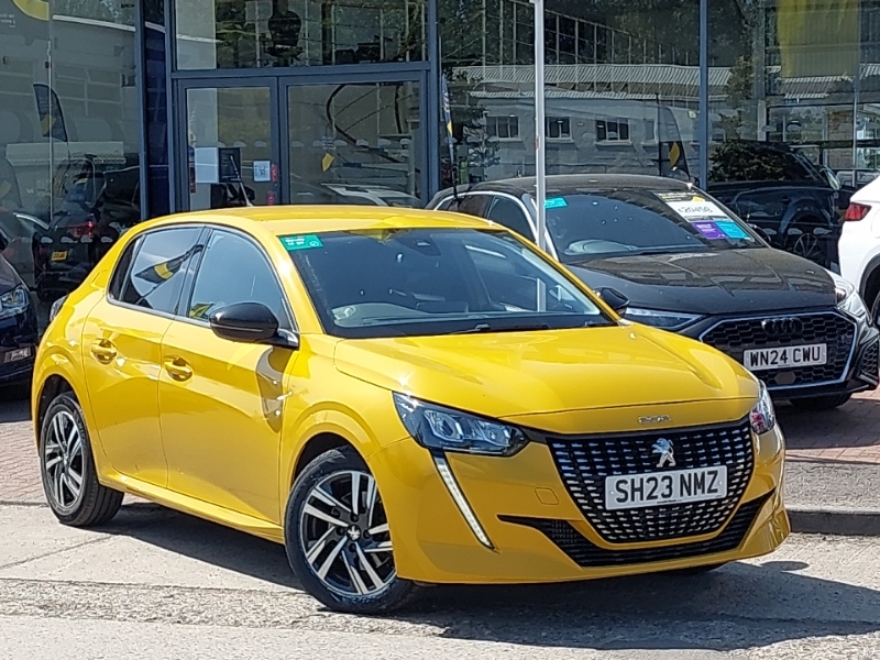 Peugeot 208 1.2 Puretech 100 Allure Premium Yellow