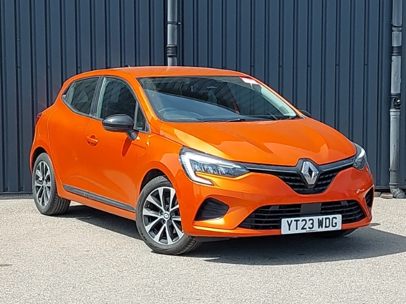 Renault Clio 1.6 E-tech Full Hybrid 145 Evolution Orange