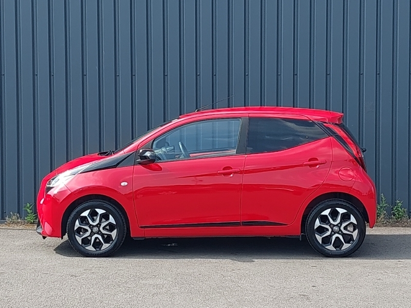 Toyota Aygo 1.0 Vvt-i X-trend Tss ML70UHK Red #4
