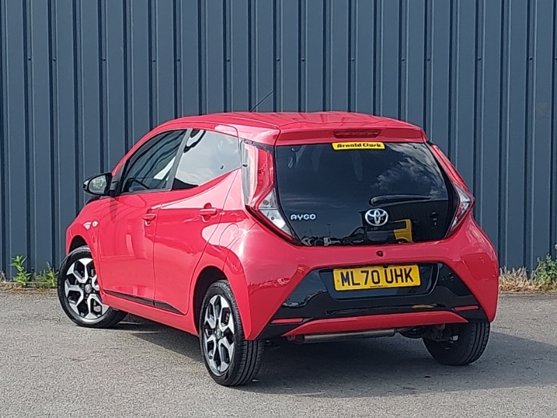 Toyota Aygo 1.0 Vvt-i X-trend Tss ML70UHK Red #2