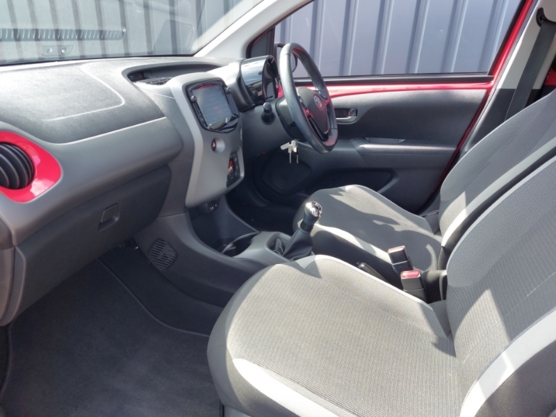 Toyota Aygo 1.0 Vvt-i X-trend Tss ML70UHK Red #5