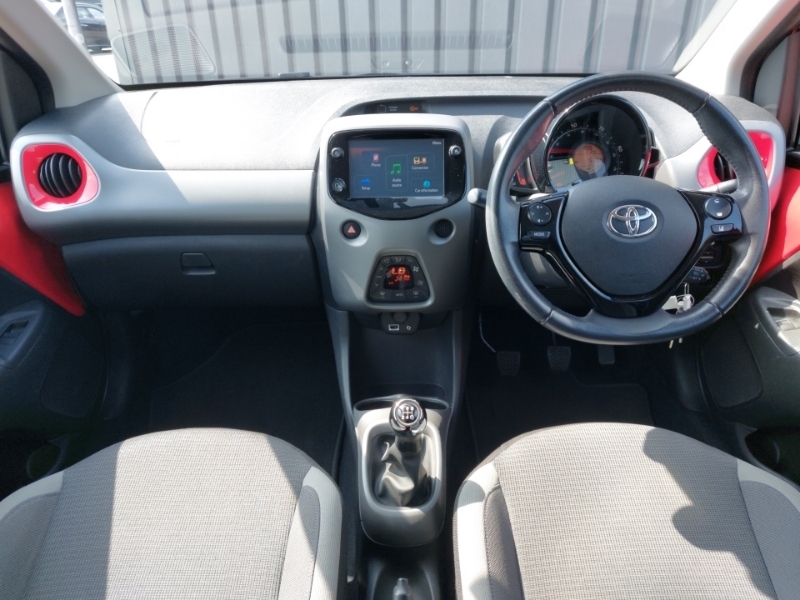Toyota Aygo 1.0 Vvt-i X-trend Tss ML70UHK Red #3