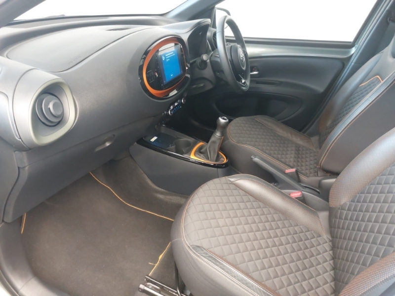 Toyota Aygo X 1.0 Vvt-i Limited Edition WU72YCJ Green #5