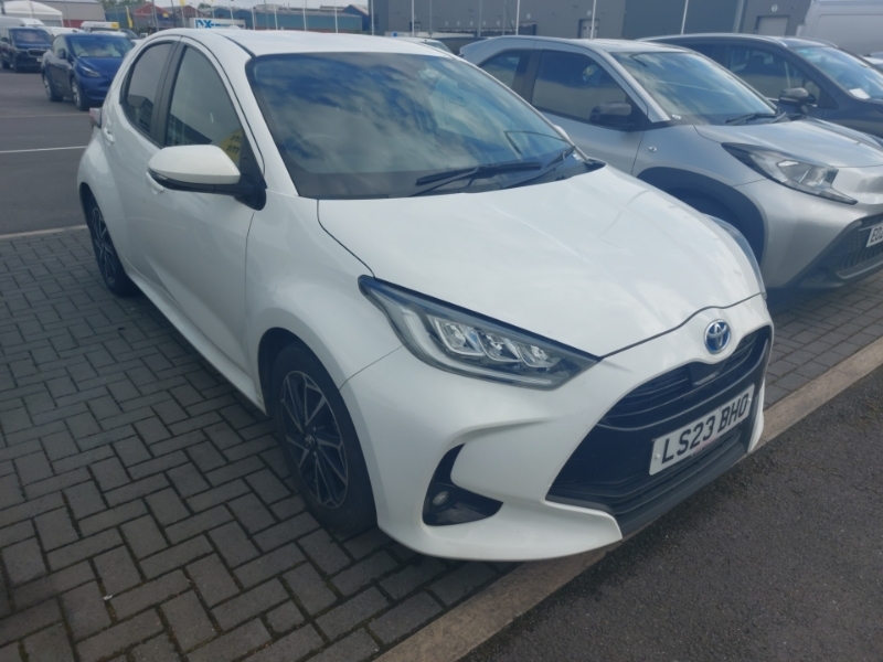Toyota Yaris 1.5 Hybrid Design Cvt Nav White