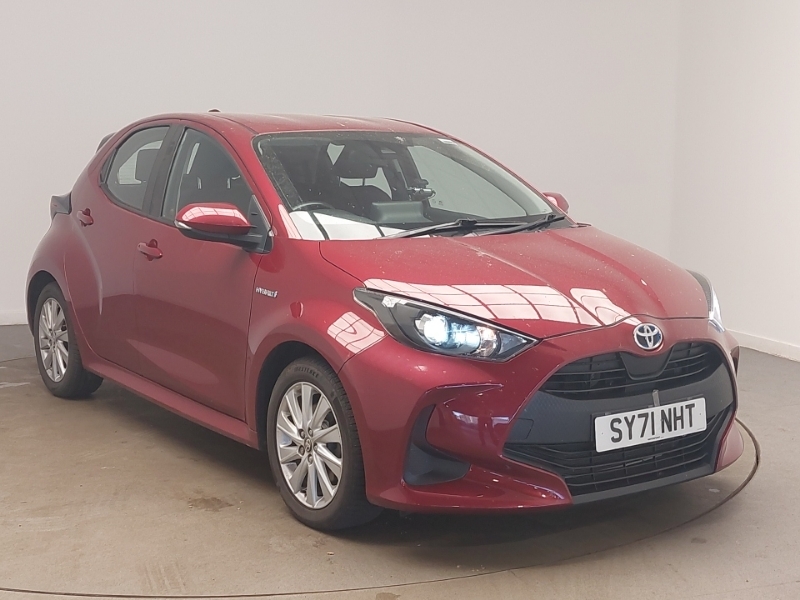 Toyota Yaris 1.5 Hybrid Icon Cvt Red