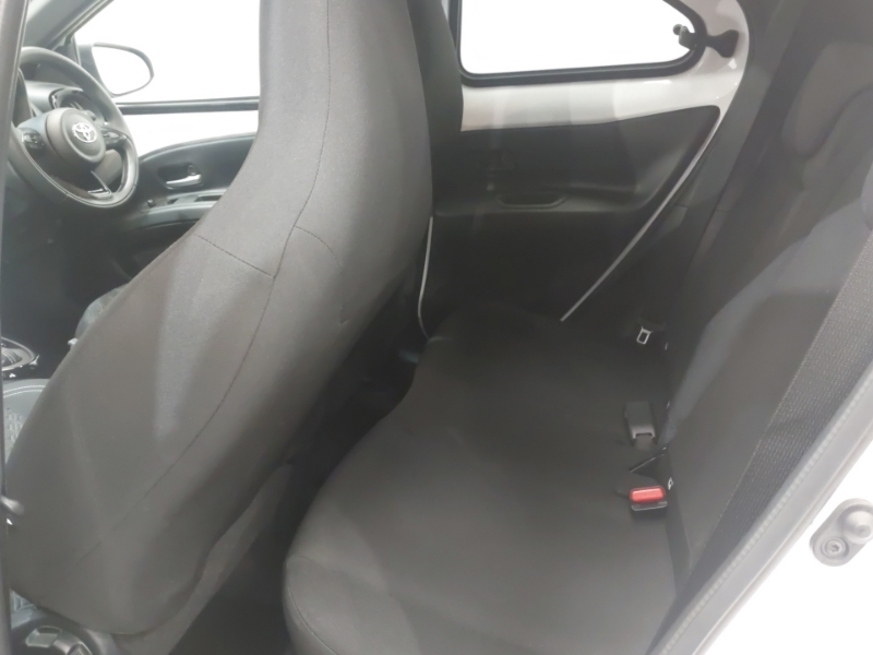 Toyota Aygo X 1.0 Vvt-i Edge P55KPR White #6