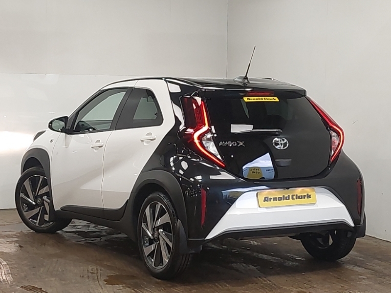 Toyota Aygo X 1.0 Vvt-i Edge P55KPR White #2