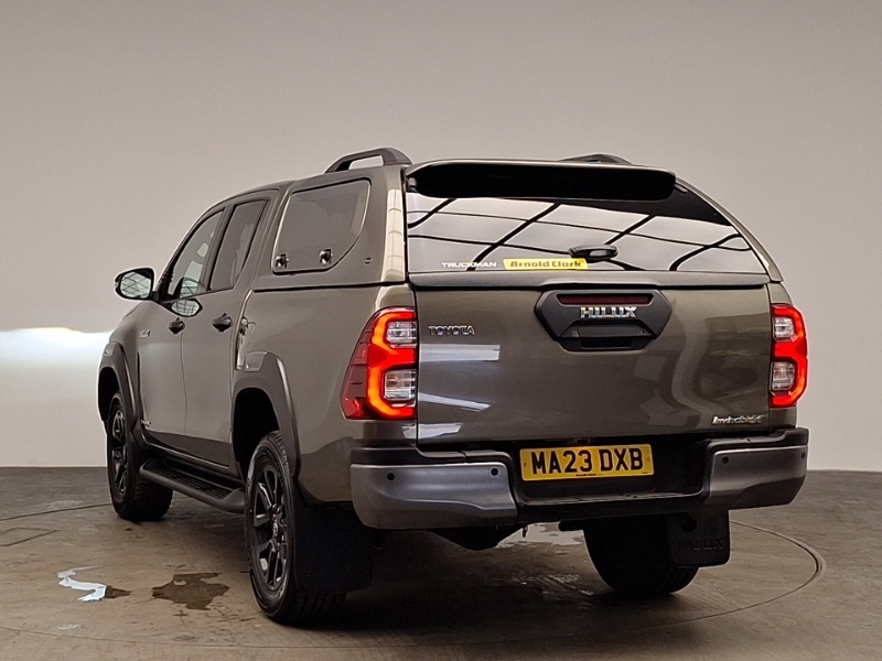 Toyota HILUX Invincible X Dcab Pick Up 2.8 D-4d MA23DXB Brown #2