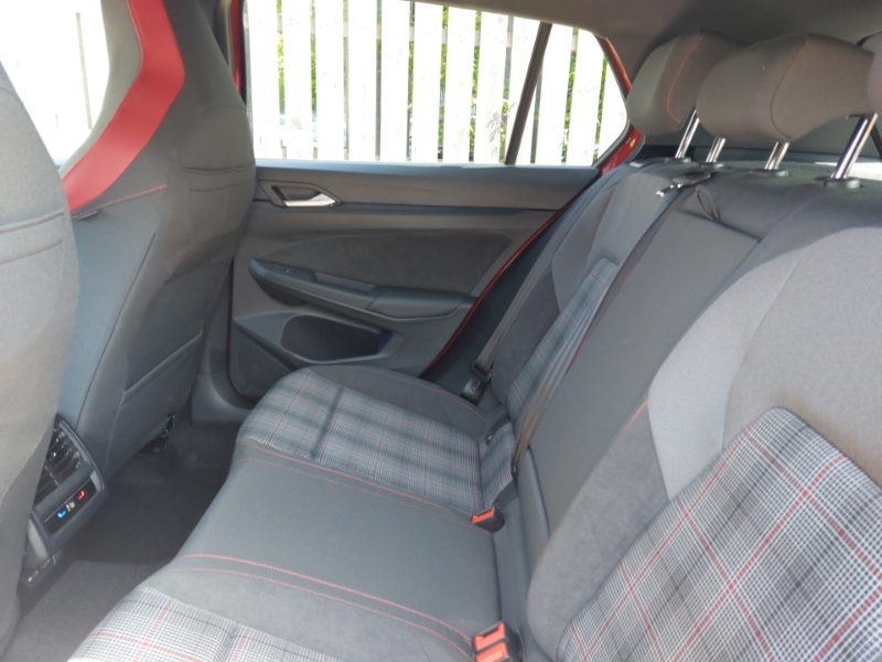 Volkswagen Golf 2.0 Tsi 265 Gti Dsg Red #6