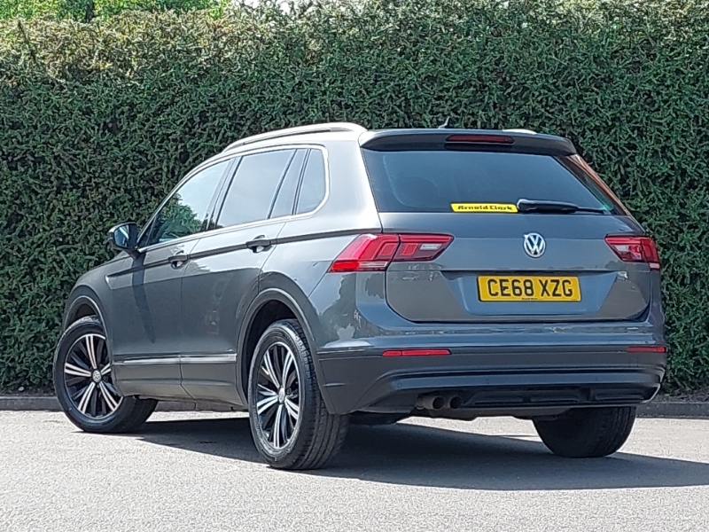 Volkswagen Tiguan 1.4 Tsi 125 Se Nav CE68XZG Grey #2