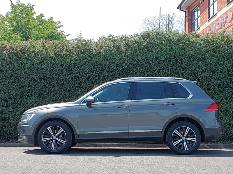 Volkswagen Tiguan 1.4 Tsi 125 Se Nav CE68XZG Grey #4