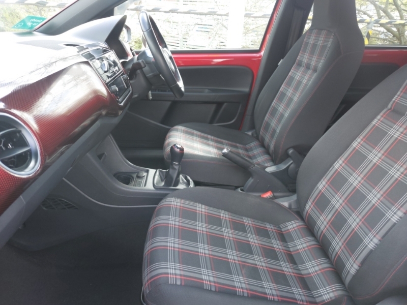 Volkswagen Up 1.0 115Ps Up Gti PJ71ZGY Red #5