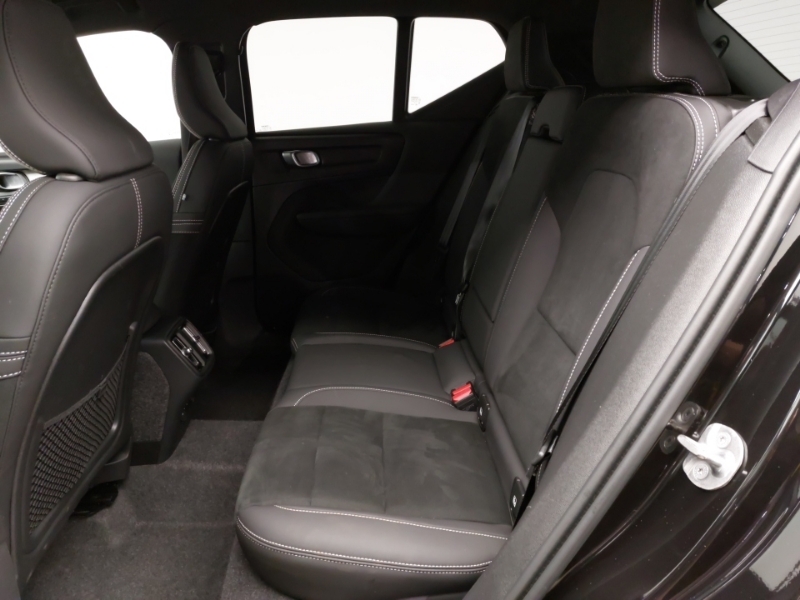Volvo XC40 2.0 B4p Plus Black Edition FH25NBL Black #6