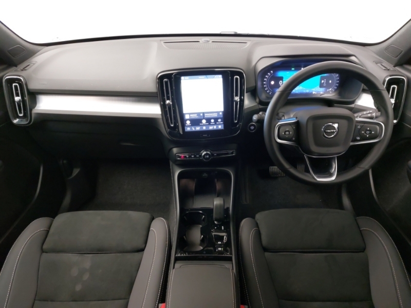 Volvo XC40 2.0 B4p Plus Black Edition FH25NBL Black #3