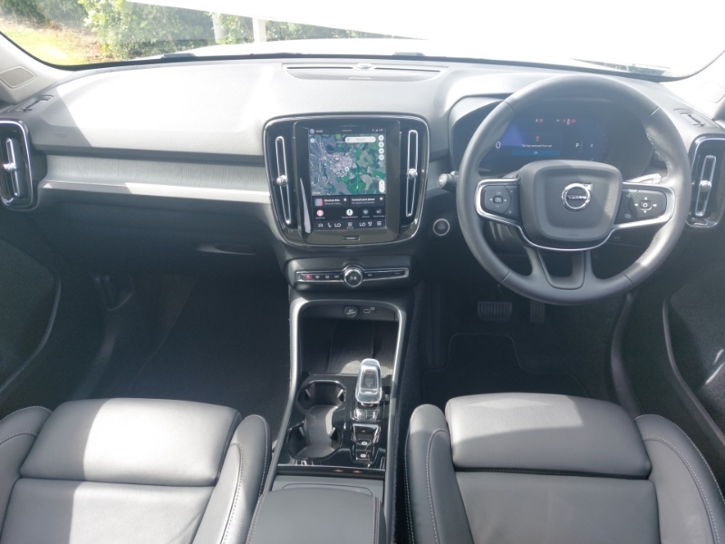 Volvo XC40 2.0 B3p Ultra Dark SO25MTU White #3