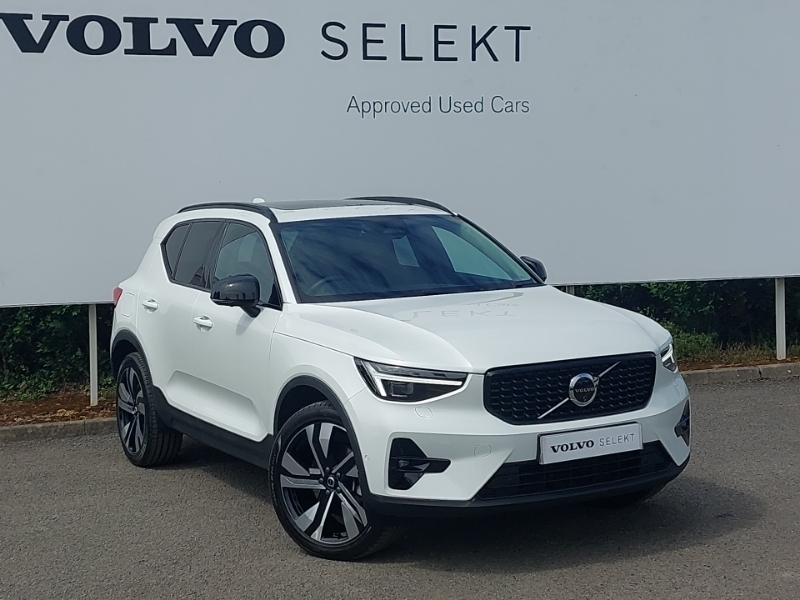 Volvo XC40 2.0 B3p Ultra Dark White