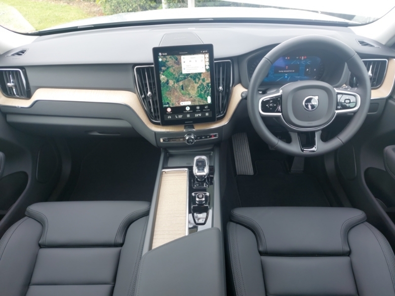 Volvo XC60 2.0 B5p Plus Dark Awd Geartronic SO25KDJ Grey #3