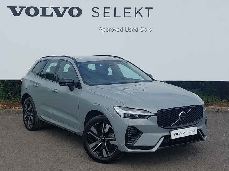 Volvo XC60 2.0 B5p Plus Dark Awd Geartronic Grey