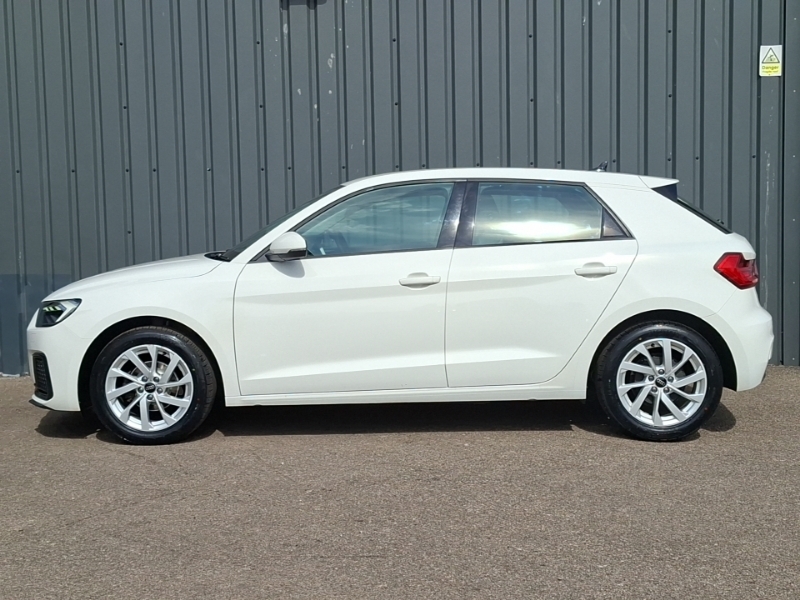 Audi A1 25 Tfsi Sport SW23VYF White #4