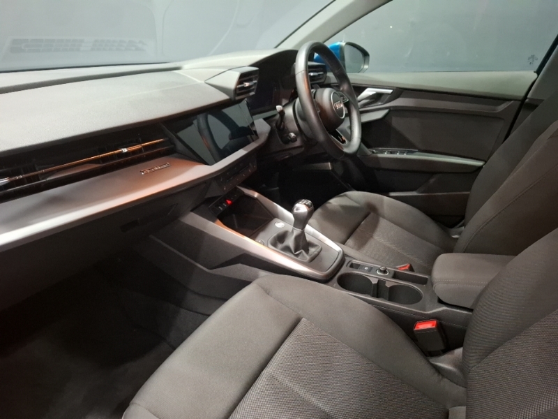 Audi A3 35 Tfsi Technik Comfortsound LL23KUK Blue #5