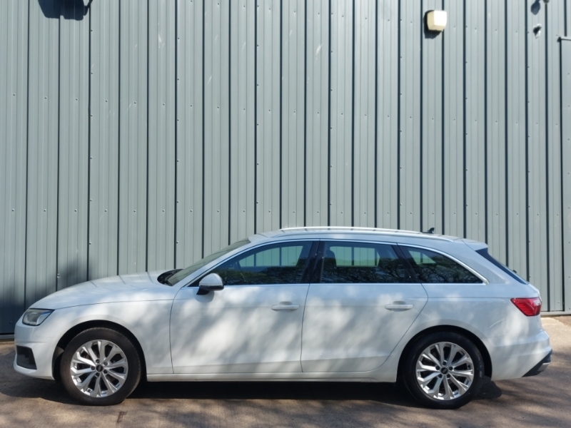 Audi A4 35 Tfsi Technik S Tronic LS23CYF White #4