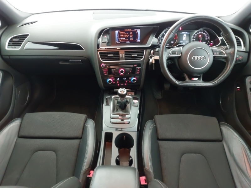 Audi A4 2.0 Tdi 177 Black Edition DF64DNX Grey #3