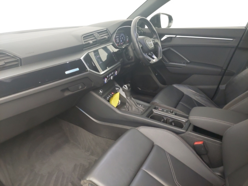 Audi Q3 35 Tfsi Black Edition S Tronic LM21ZTF Black #5