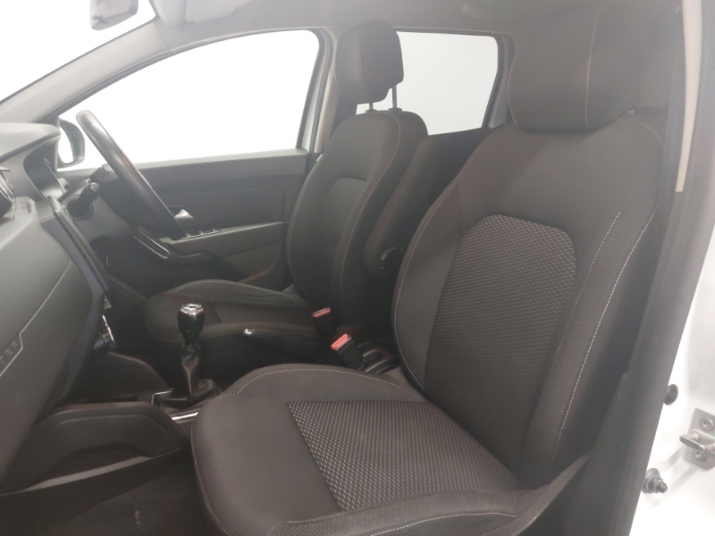 Dacia Duster 1.3 Tce 130 Comfort SJ19VVX White #5