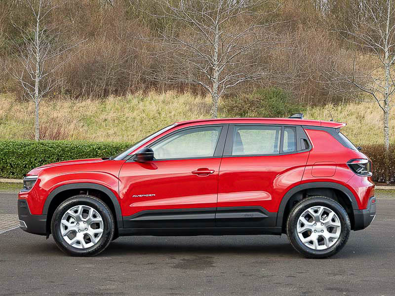 Jeep Avenger 1.2 E-hybrid Altitude Dct ST26JWJ Red #4