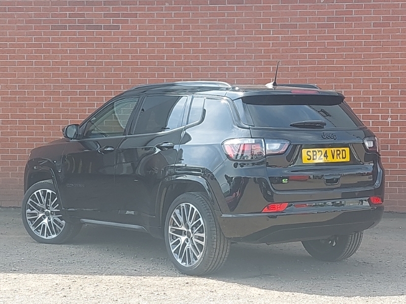 Jeep Compass 1.5 T4 E-torque Hybrid Summit Dct Black #2
