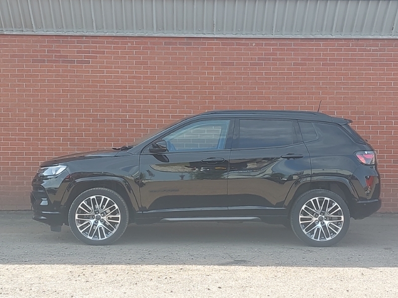 Jeep Compass 1.5 T4 E-torque Hybrid Summit Dct Black #4