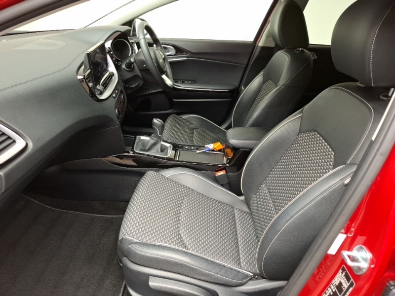 Kia Xceed 1.5T Gdi Isg 3 SG73XGR Red #5