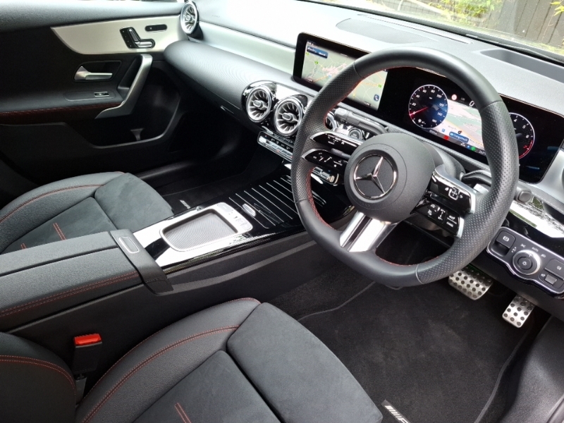 Mercedes-Benz 200 200 Amg Line Premium Plus 9G-tronic Black #16