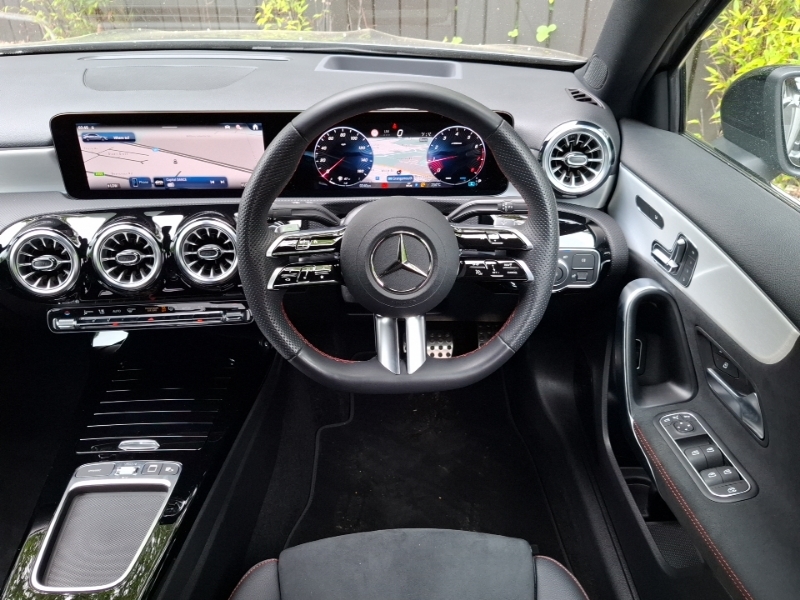 Mercedes-Benz 200 200 Amg Line Premium Plus 9G-tronic Black #8