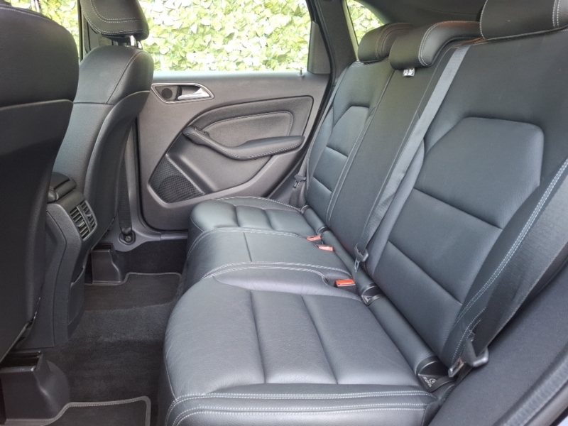 Mercedes-Benz B Class B180 Exclusive Edition Black #6