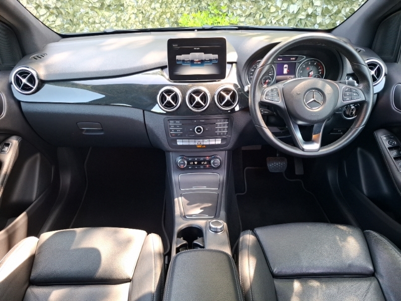 Mercedes-Benz B Class B180 Exclusive Edition Black #3