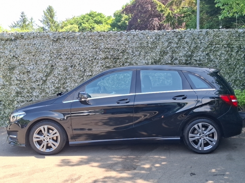 Mercedes-Benz B Class B180 Exclusive Edition Black #4