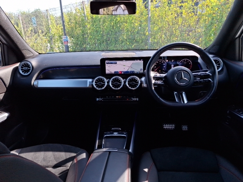 Mercedes-Benz GLB Class Glb 200 Amg Line Executive 7G-tronic White #3