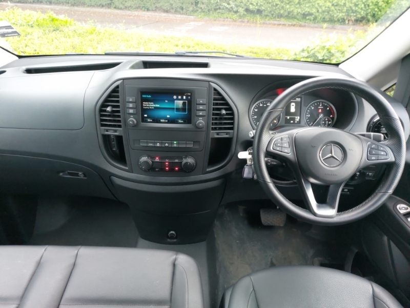 Mercedes-Benz Vito 114 Cdi Pro 9-Seater 9G-tronic KN24XYA White #3