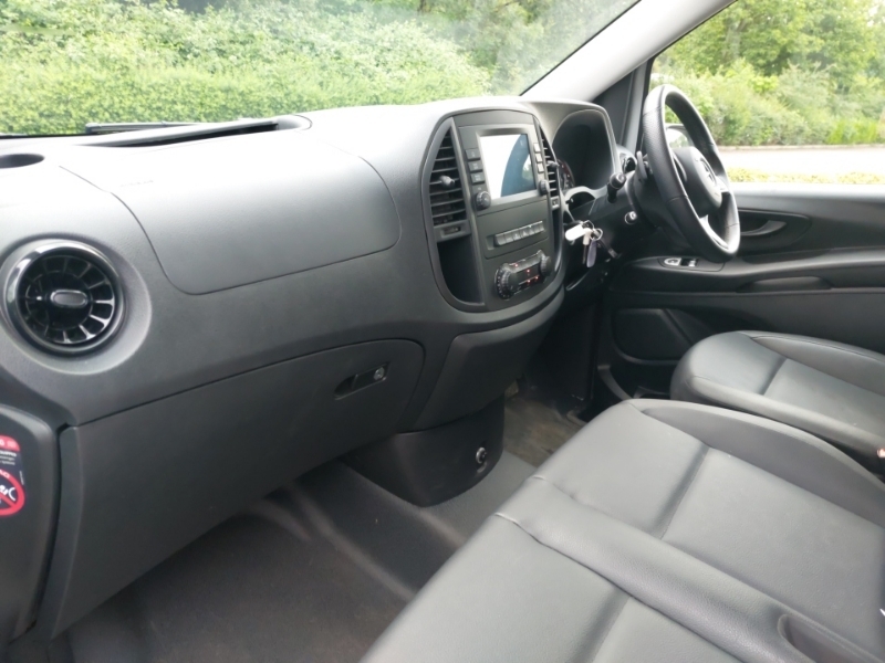 Mercedes-Benz Vito 114 Cdi Pro 9-Seater 9G-tronic KN24XYA White #5