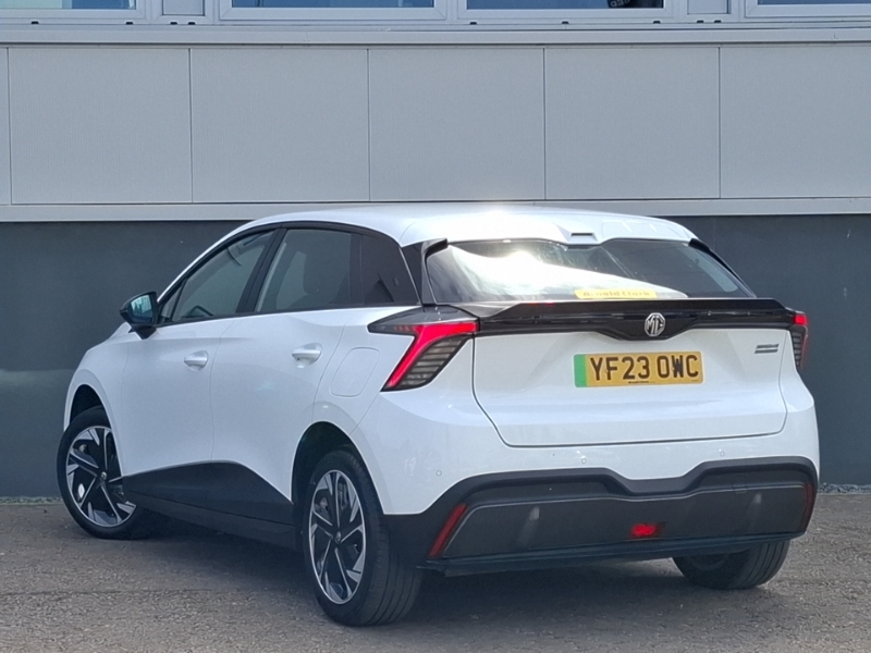MG MG4 150Kw Se Ev Long Range 64Kwh YF23OWC White #2