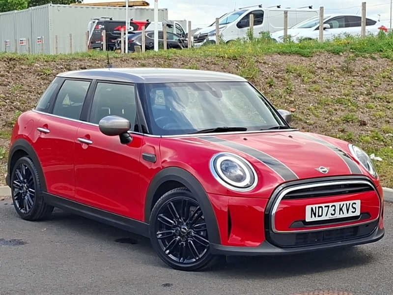 Mini Hatch 1.5 Cooper Exclusive Premium Red
